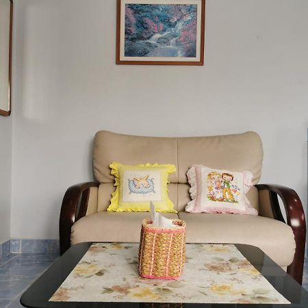 Samiya Guesthouse Bang Saen Bagian luar foto