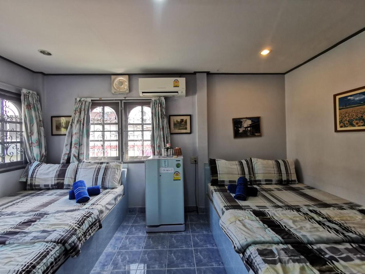 Samiya Guesthouse Bang Saen Bagian luar foto