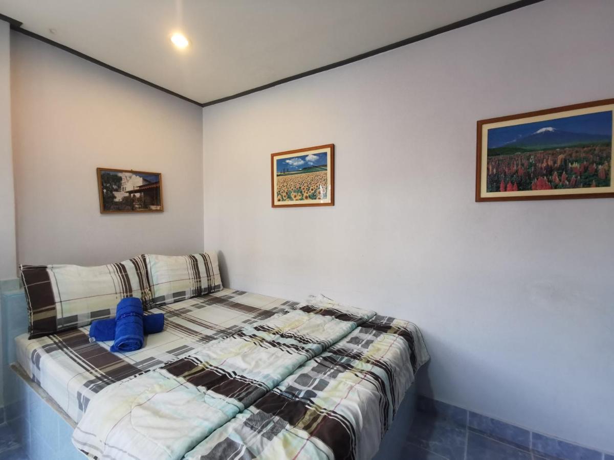 Samiya Guesthouse Bang Saen Bagian luar foto