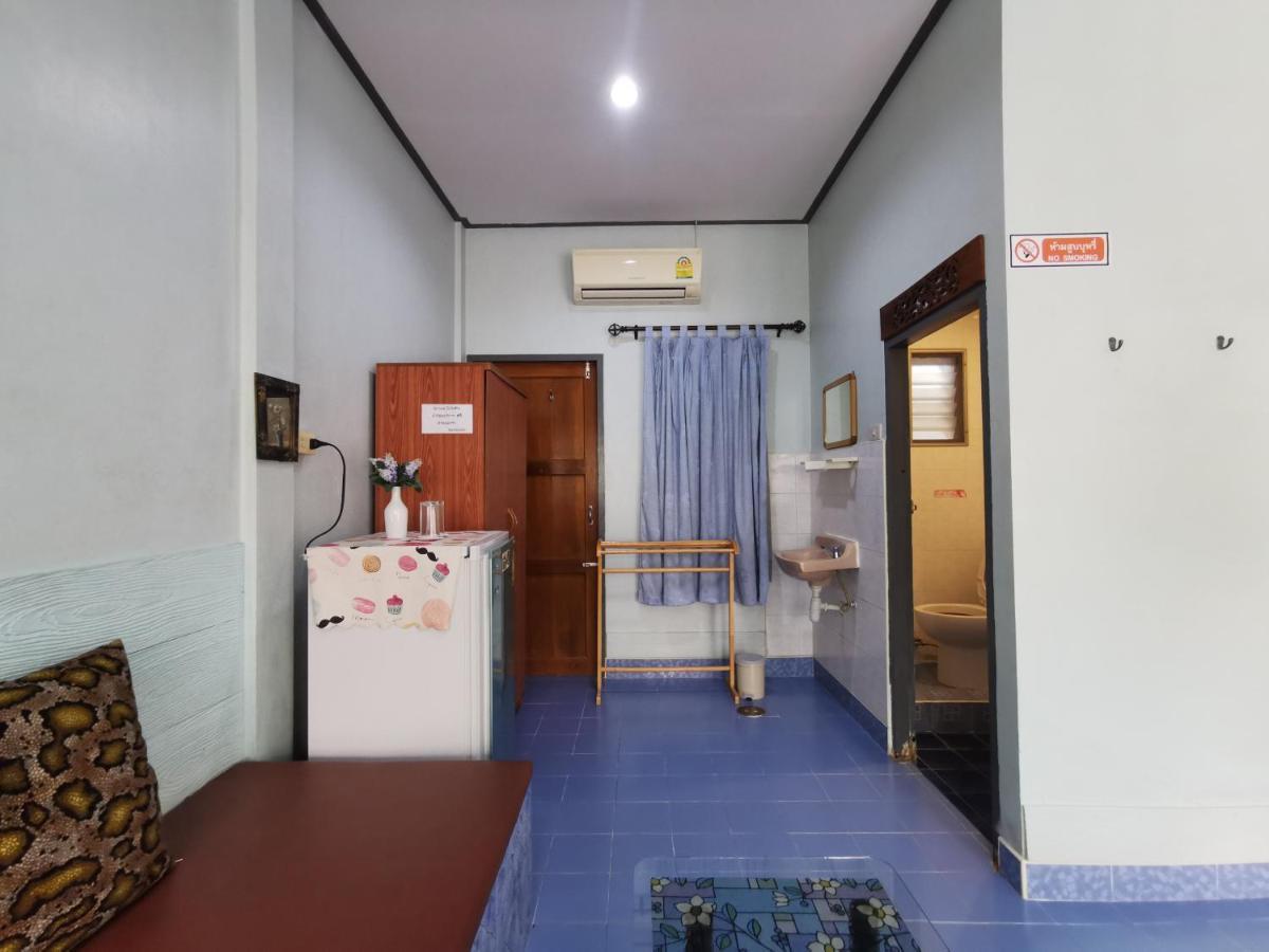 Samiya Guesthouse Bang Saen Bagian luar foto