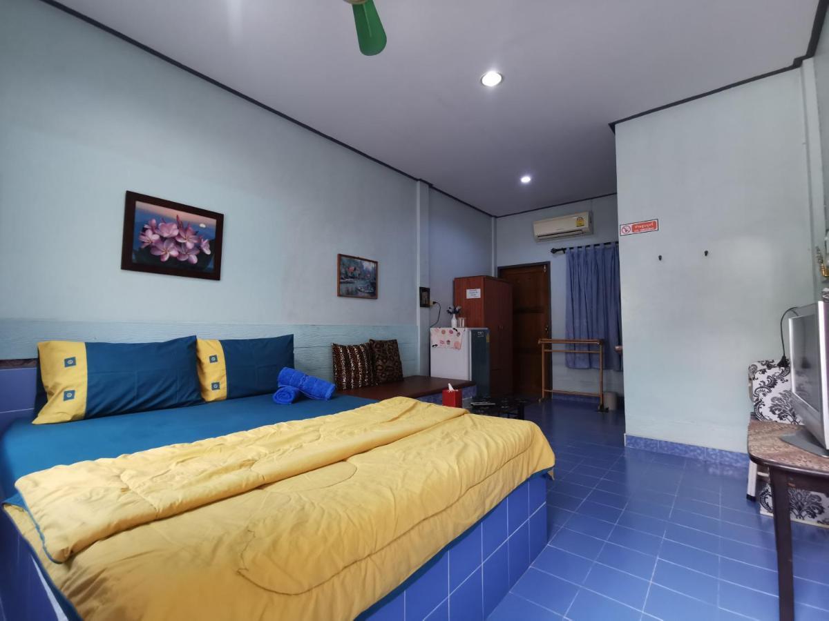 Samiya Guesthouse Bang Saen Bagian luar foto