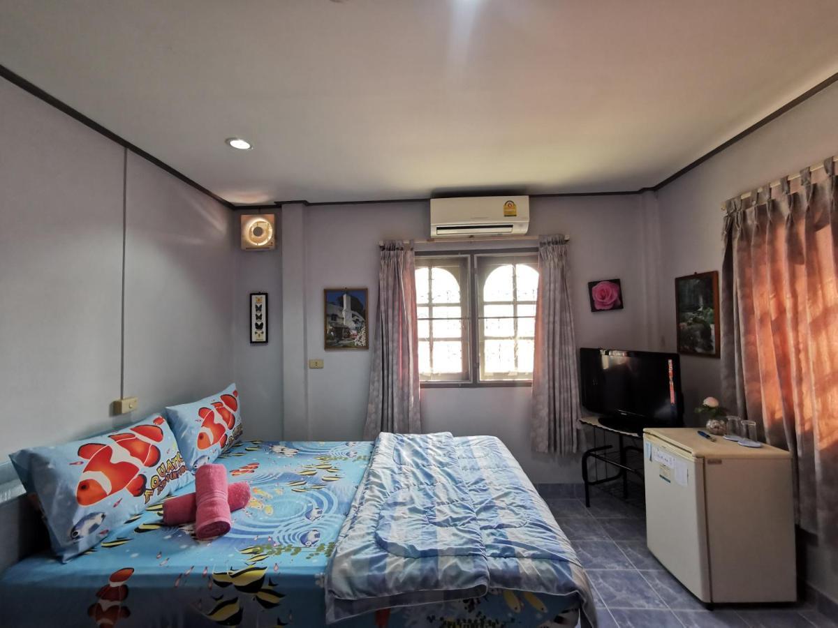 Samiya Guesthouse Bang Saen Bagian luar foto