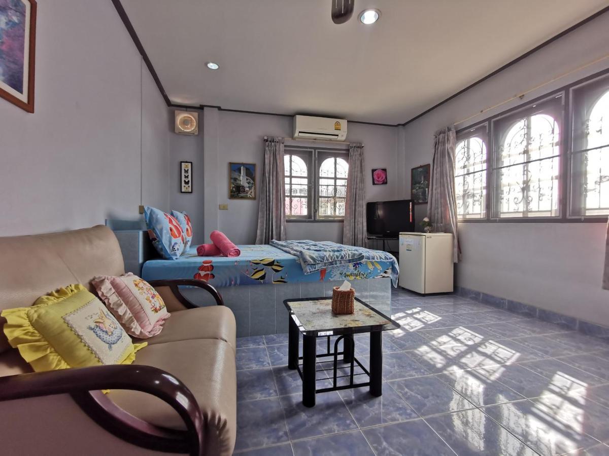 Samiya Guesthouse Bang Saen Bagian luar foto