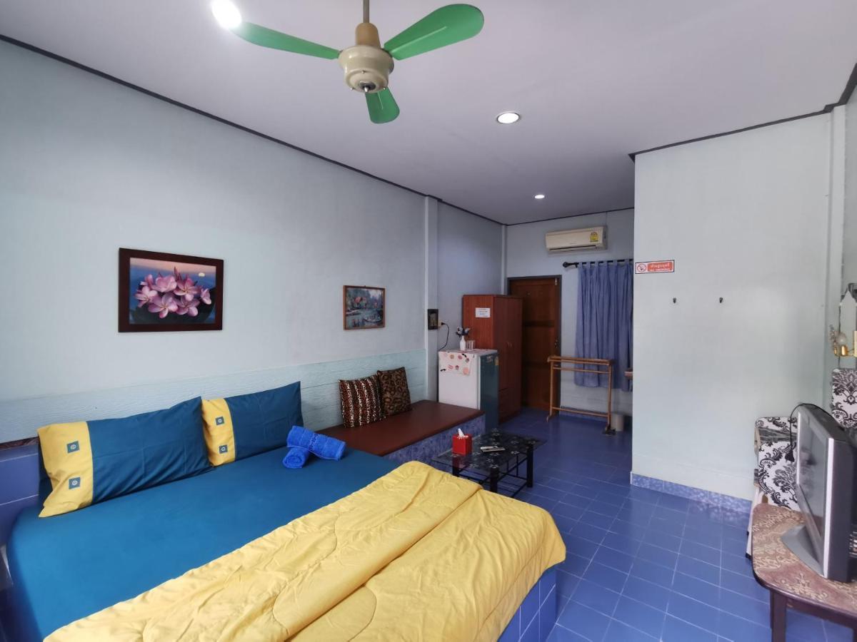 Samiya Guesthouse Bang Saen Bagian luar foto